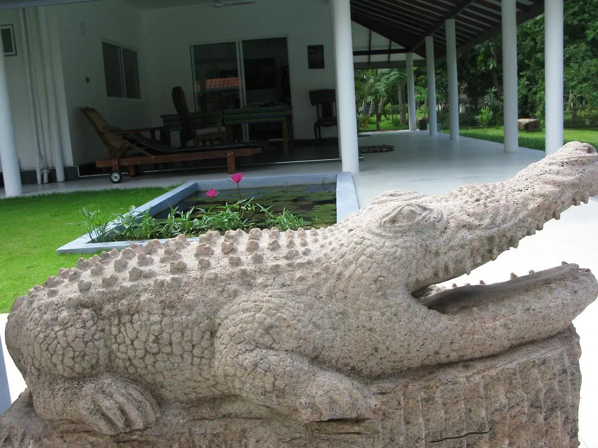 *** Guest house Anuhas Airport Villas Katunayake Sri Lanka