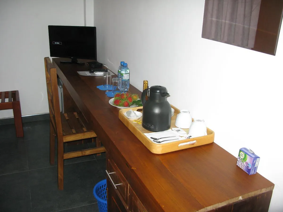 Anuhas Airport Villas Katunayake